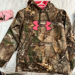 Under armour camo hoodie